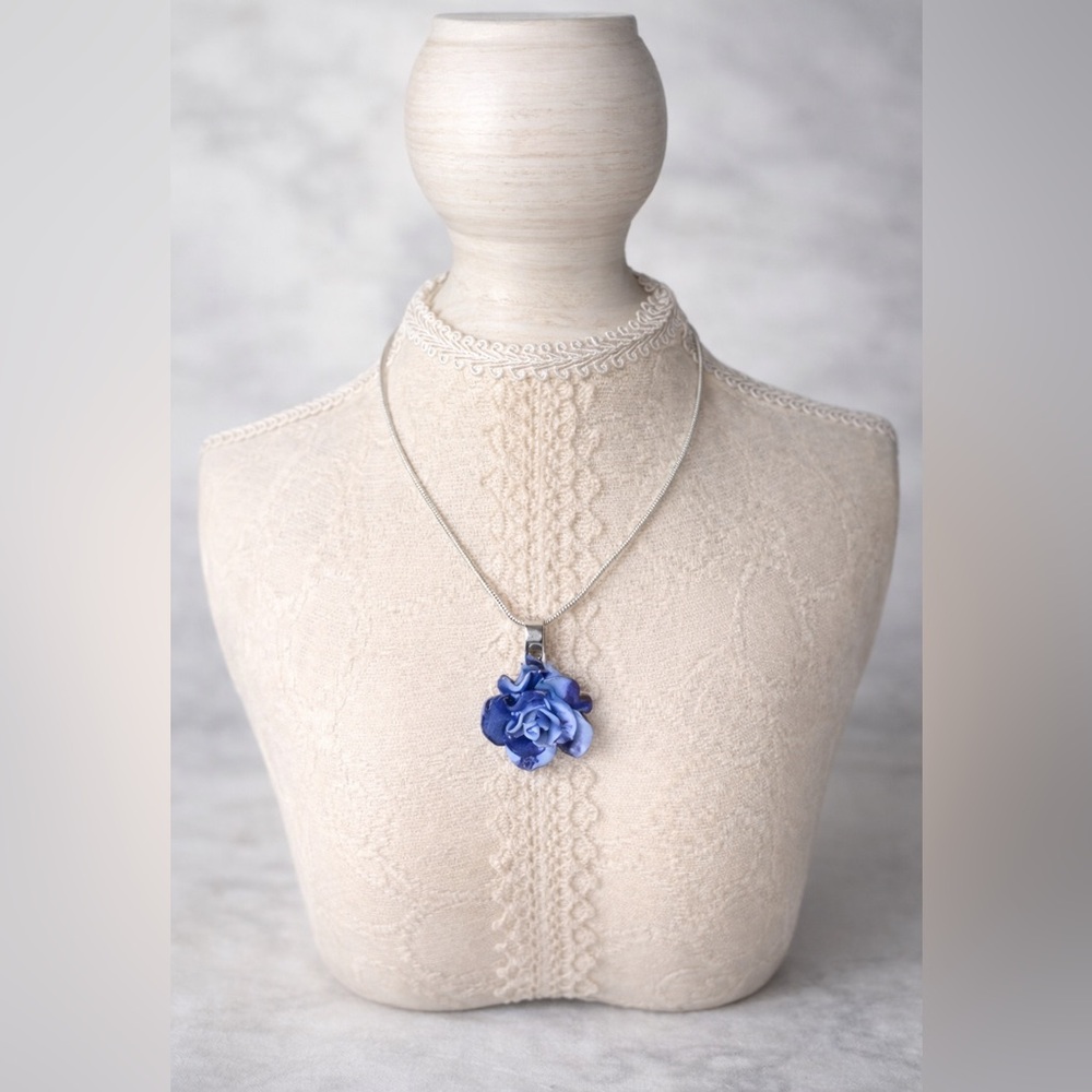 925 Elegant Blue Rose Pendant‎ Necklace